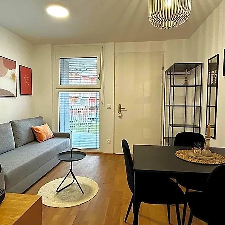 Shome I Self Check-in I Free Parking Aparthotel 3*